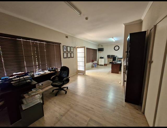3 BEDROOM HOUSE TO LET IN MONTCLAIR